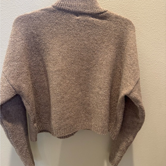 Kariella Golden Oak Cropped Cardigan - Picture 6 of 7
